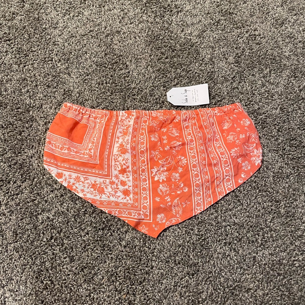 Sadie & Sage Cropped Bandana Style Top